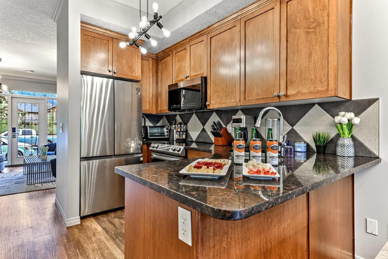 The Lambeth By Samsara Resort Private Entry Panorama Top View 2Br And 2Bth Canmore Buitenkant foto